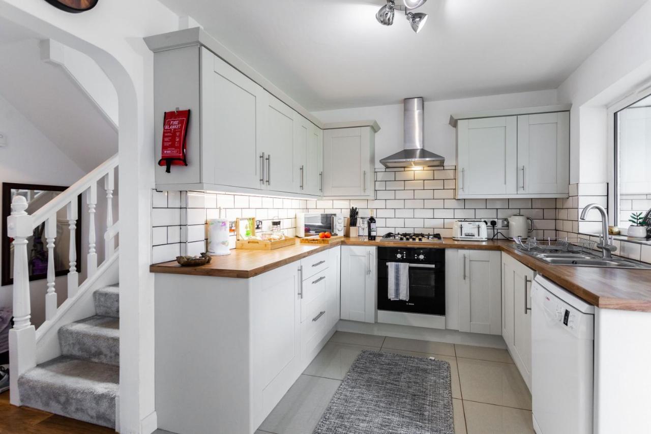 Maunsell House - Lovely Central Home Near Designer Outlets & Town With Parking Ashford  Eksteriør bilde