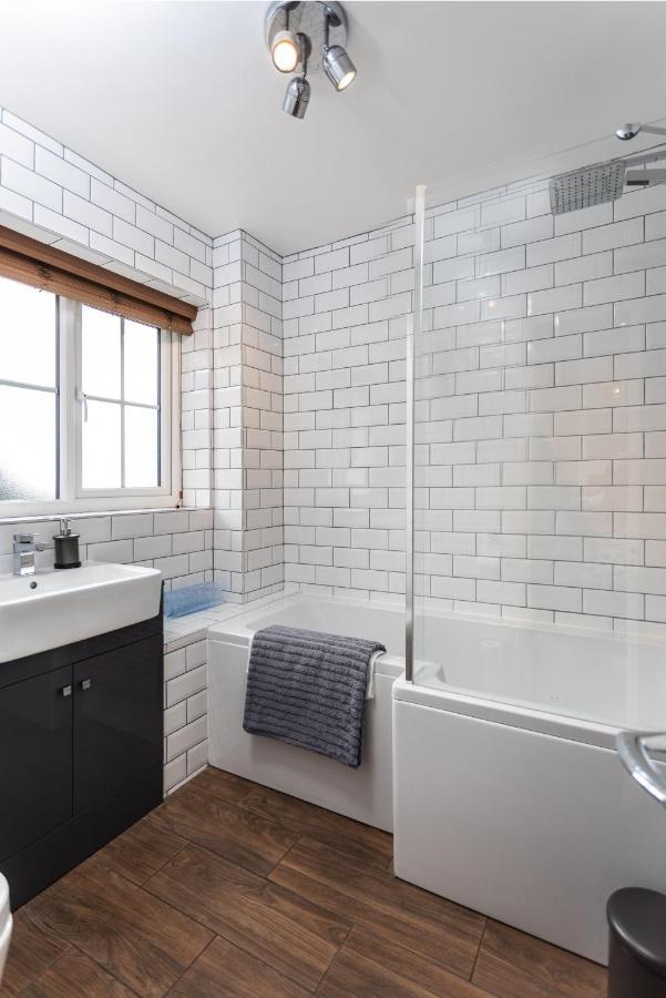 Maunsell House - Lovely Central Home Near Designer Outlets & Town With Parking Ashford  Eksteriør bilde
