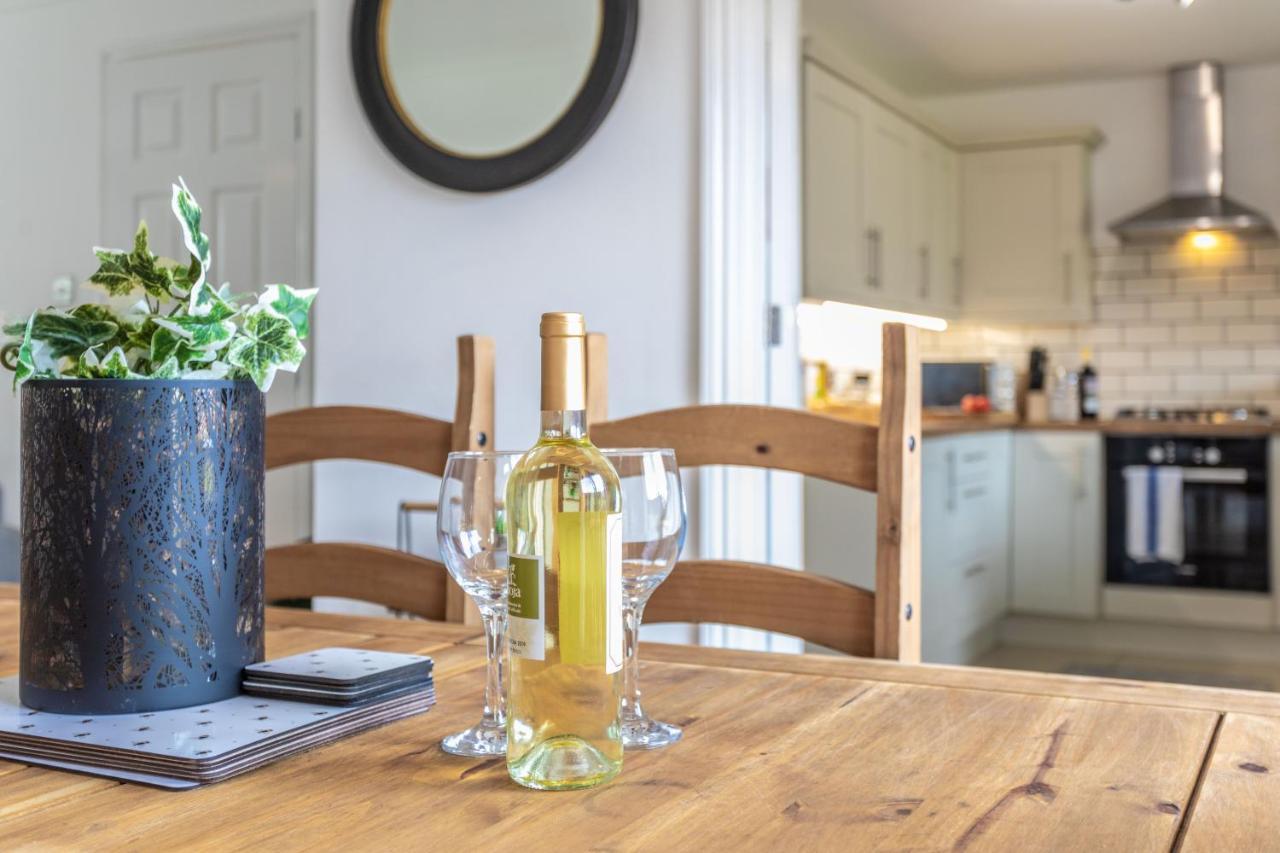 Maunsell House - Lovely Central Home Near Designer Outlets & Town With Parking Ashford  Eksteriør bilde